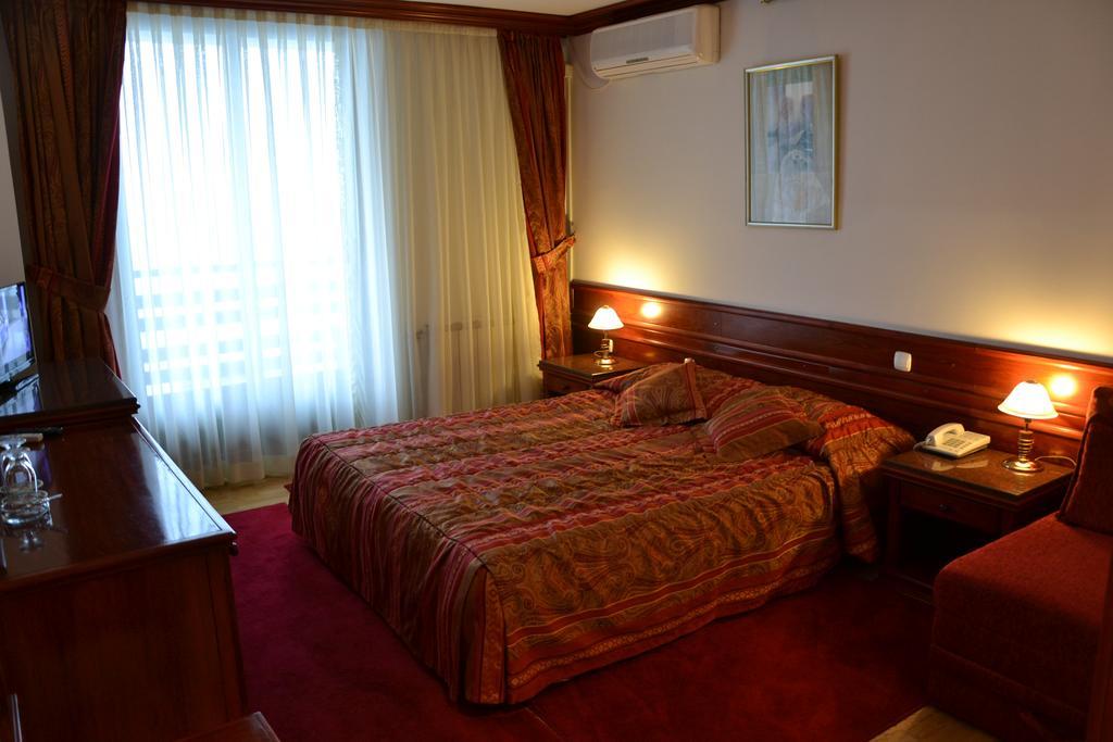 Hotel Dva Bisera Łagadin Zewnętrze zdjęcie