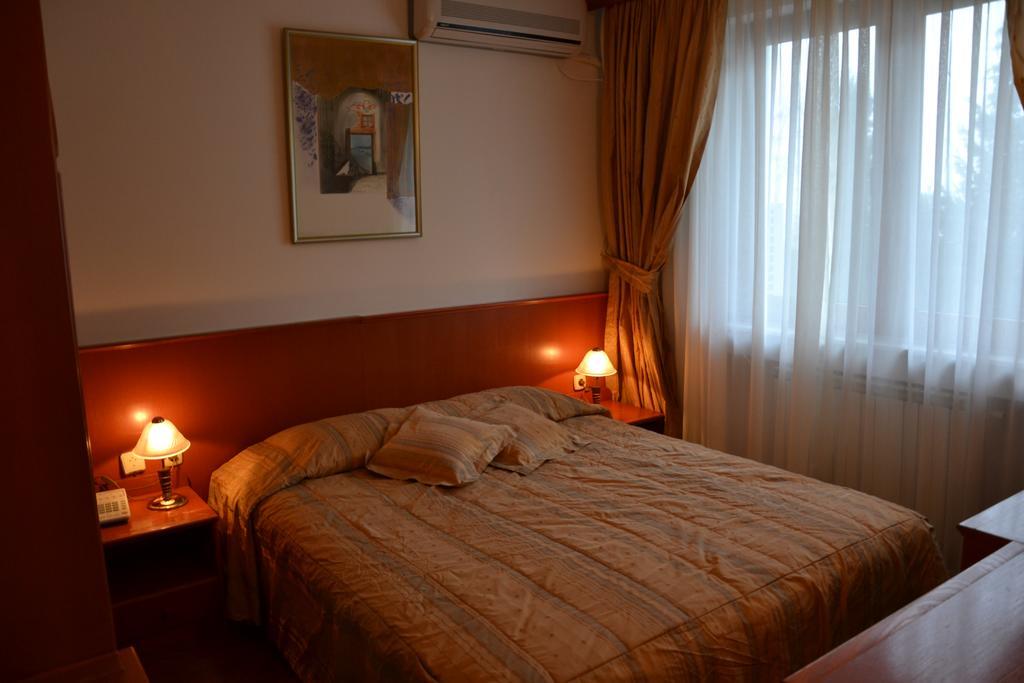 Hotel Dva Bisera Łagadin Zewnętrze zdjęcie